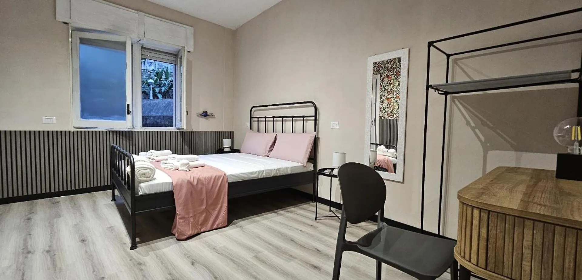 Flower Rooms Naples Guest house