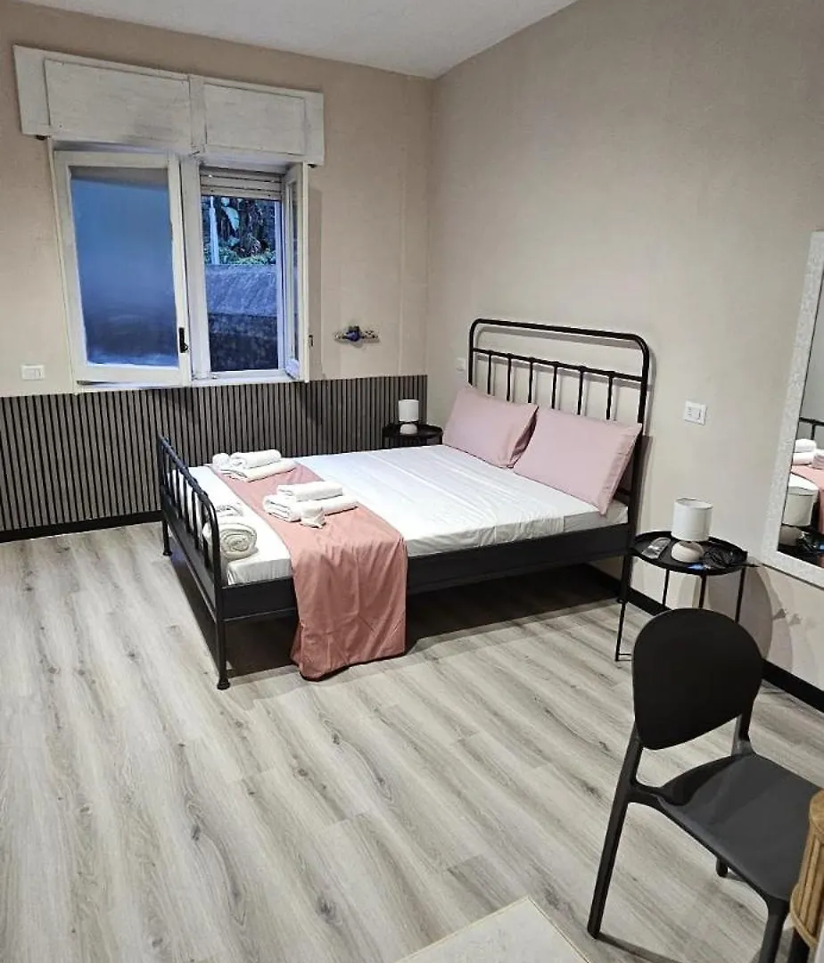 Guest house Flower Rooms Naples Italy