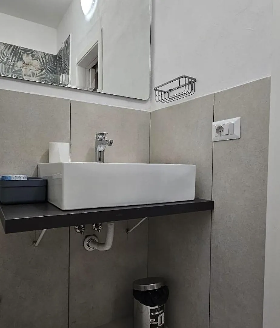 Guest house Flower Rooms Naples Italy
