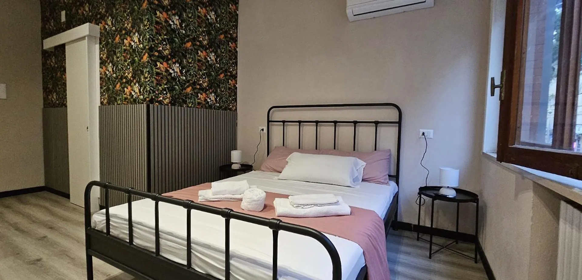 Flower Rooms Naples Guest house
