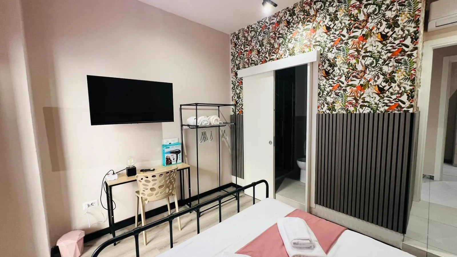 Flower Rooms Naples Guest house