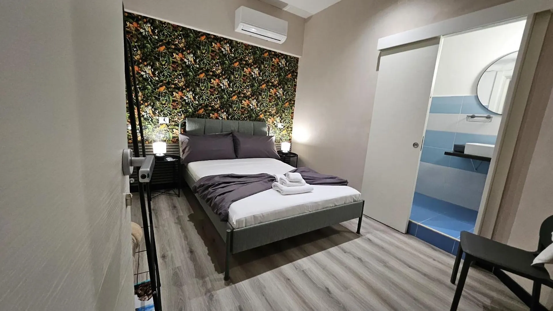 Flower Rooms Naples Guest house