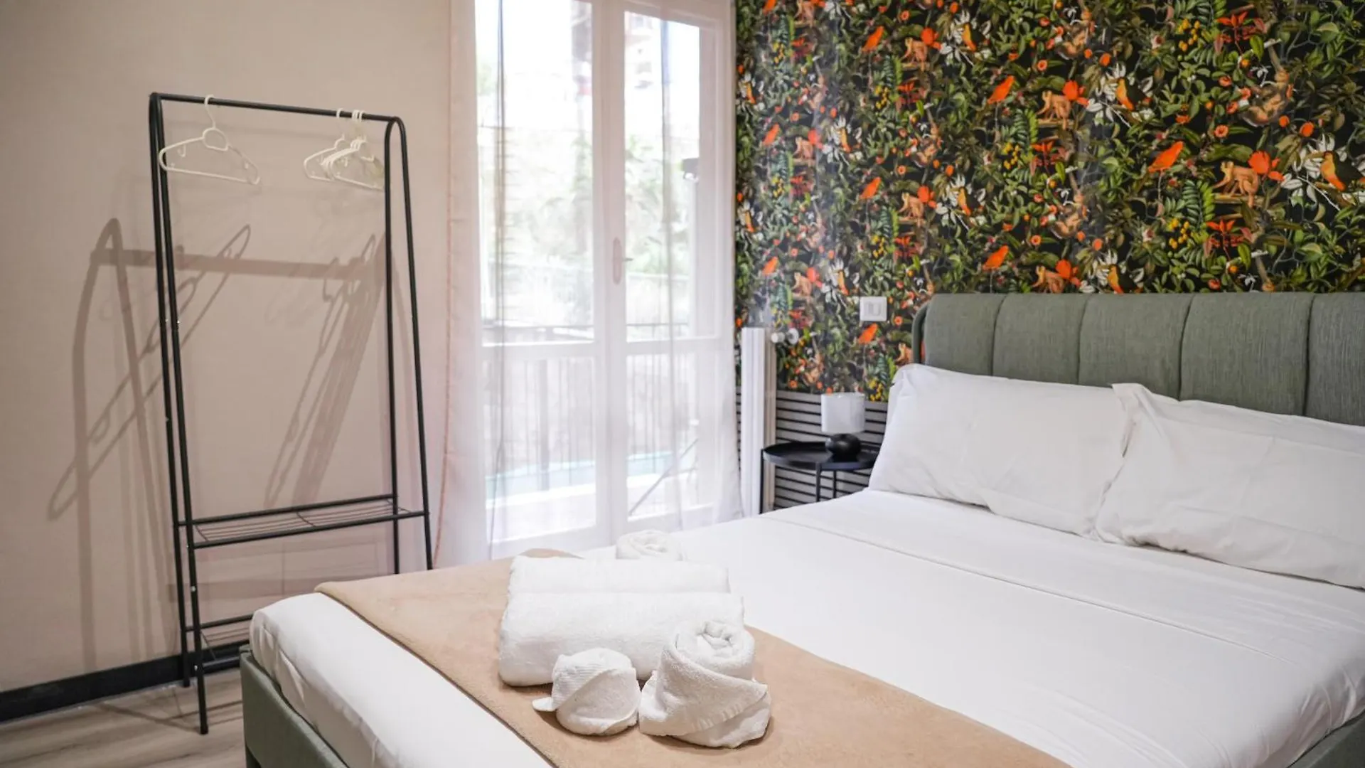 Guest house Flower Rooms Naples Italy