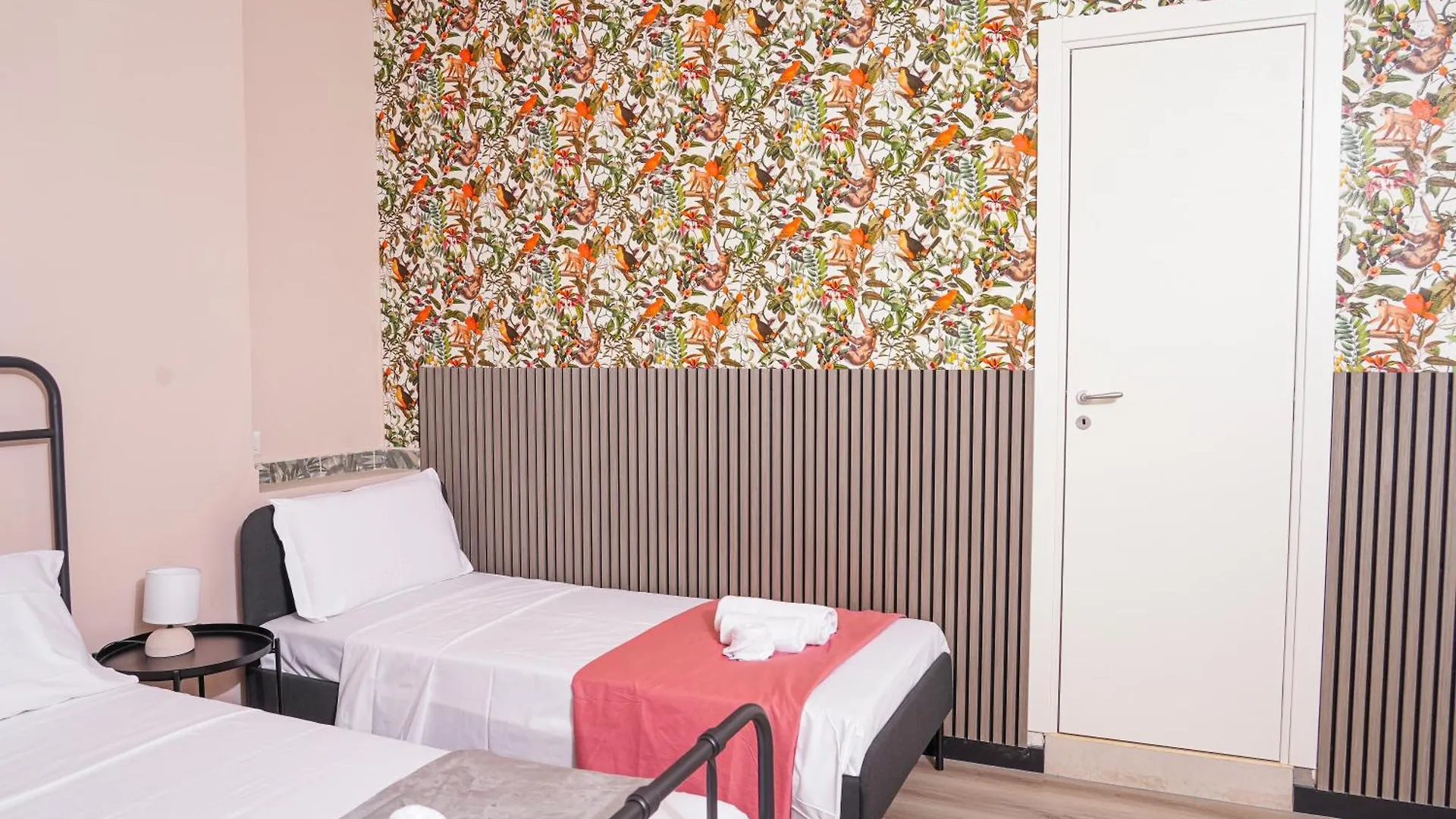 Flower Rooms Naples Guest house